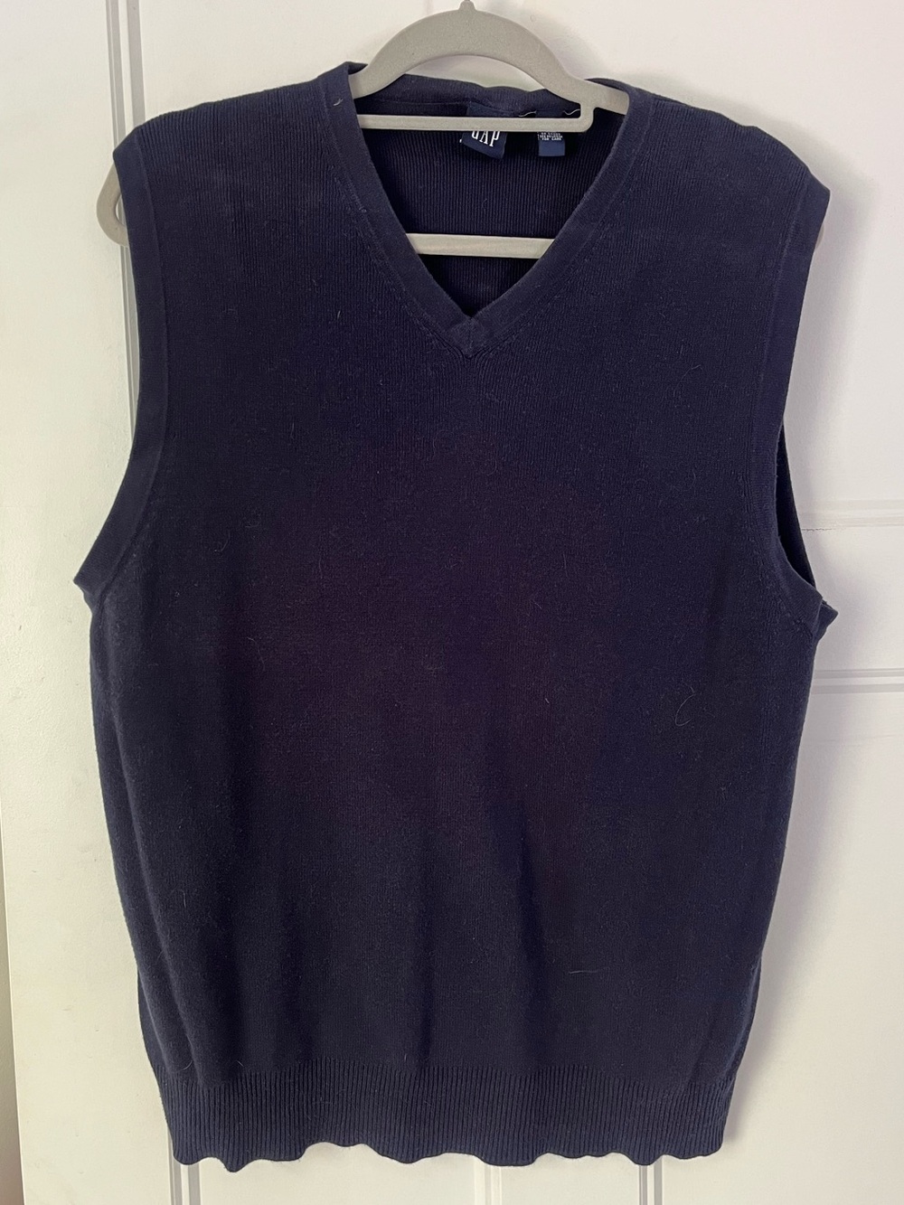 GAP Men's Navy V-Neck Sweater Vest